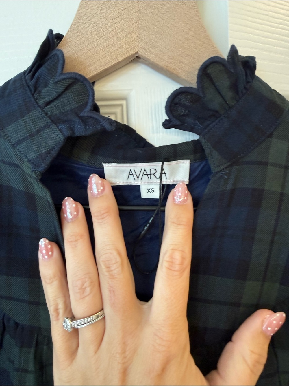 Avara Hailey Holiday Plaid Top Ruffle Puff Sleeve XS NWT - Picture 2 of 4